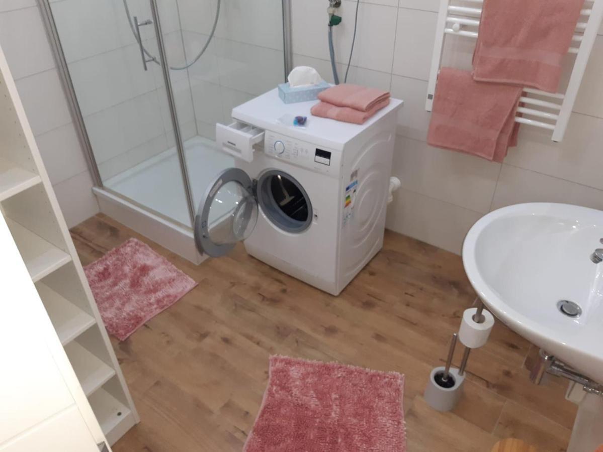 Luxurioese Wohnung Mit Eigenem Garten Augsburg Exterior foto