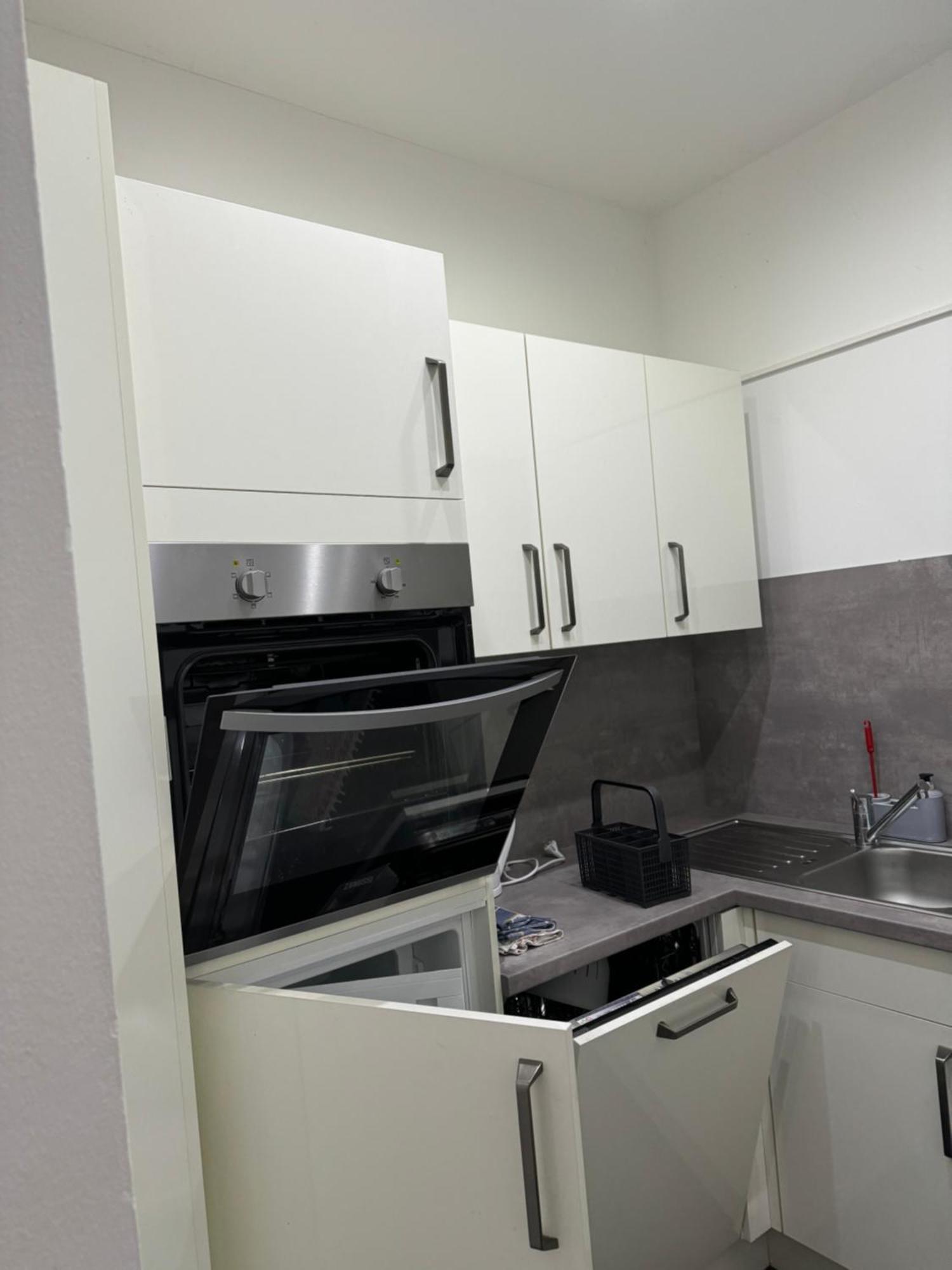 Luxurioese Wohnung Mit Eigenem Garten Augsburg Exterior foto
